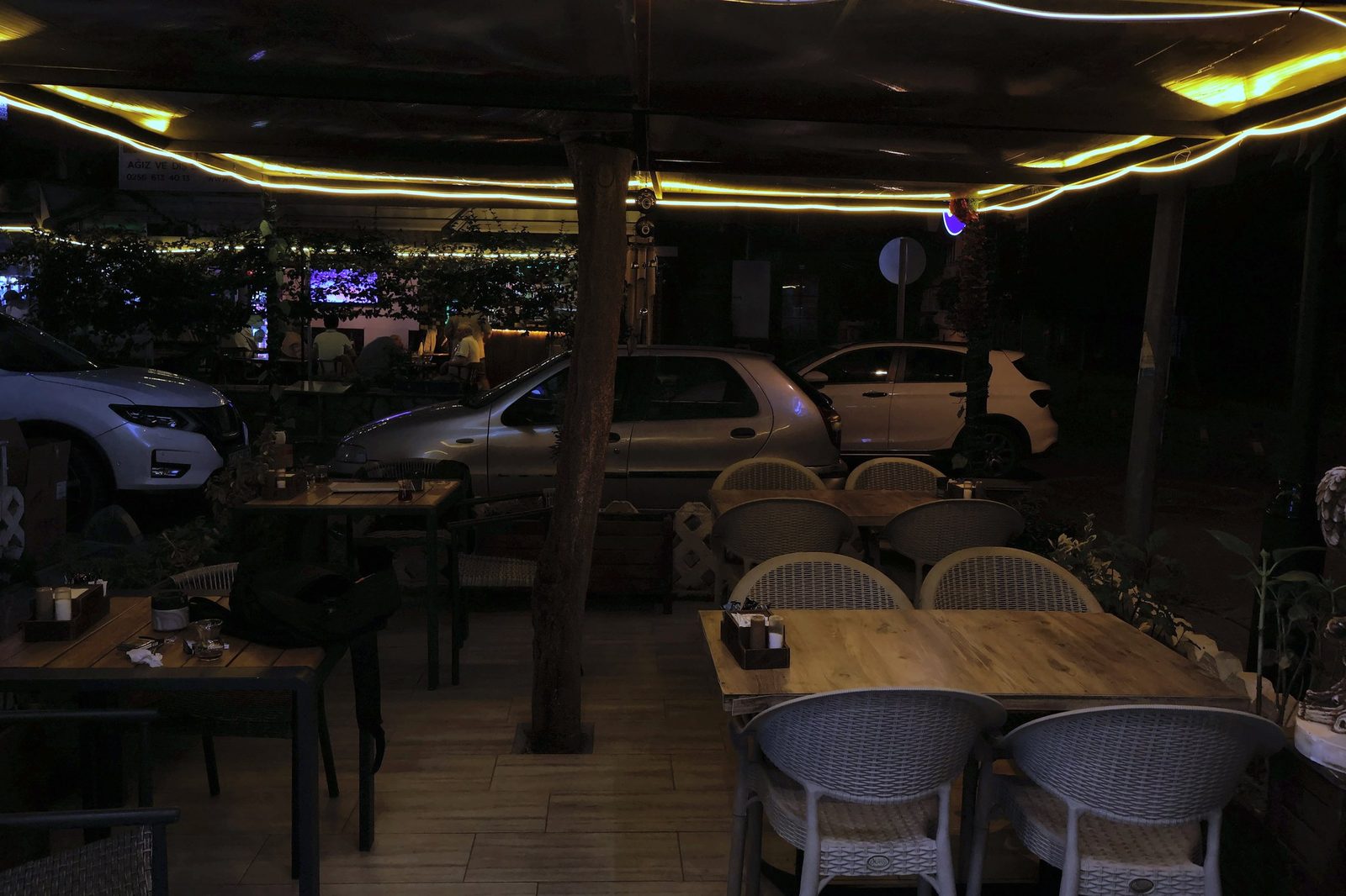 Moon Light Cafe gece terası